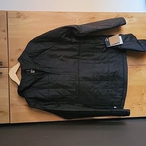 The Northface Women's Large pullover jacket. New with tags